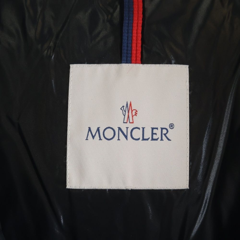 Moncler Laitue Giubotto Down Jacket Black