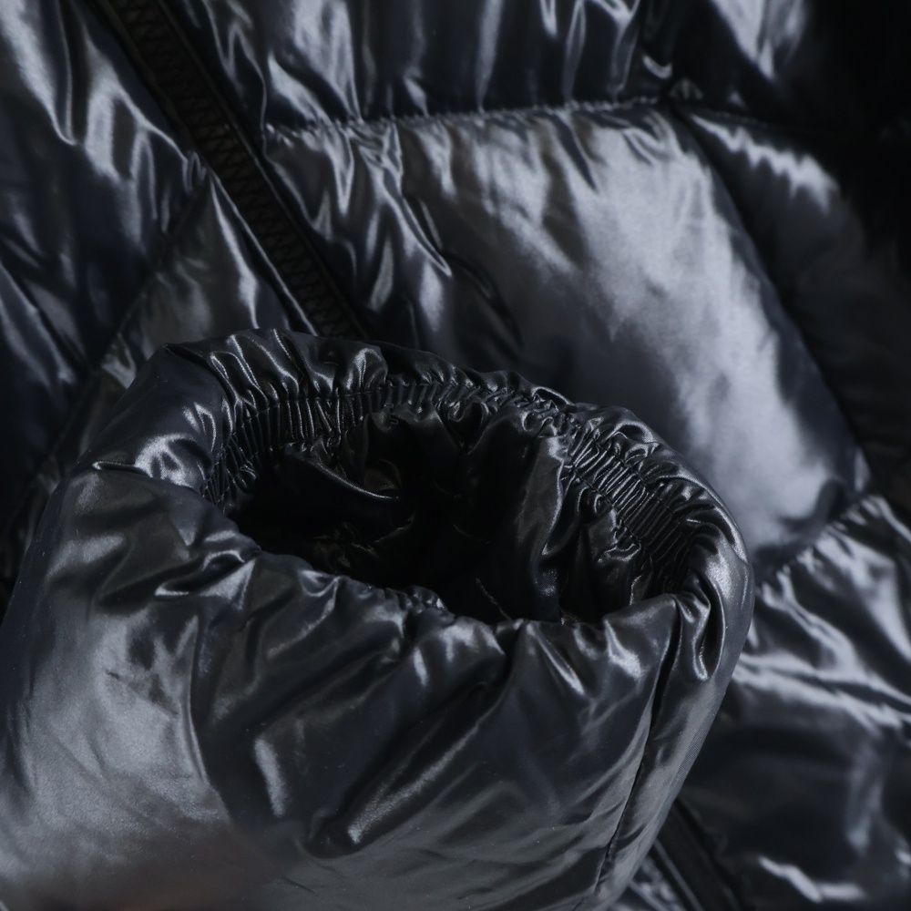 Moncler Laitue Giubotto Down Jacket Black