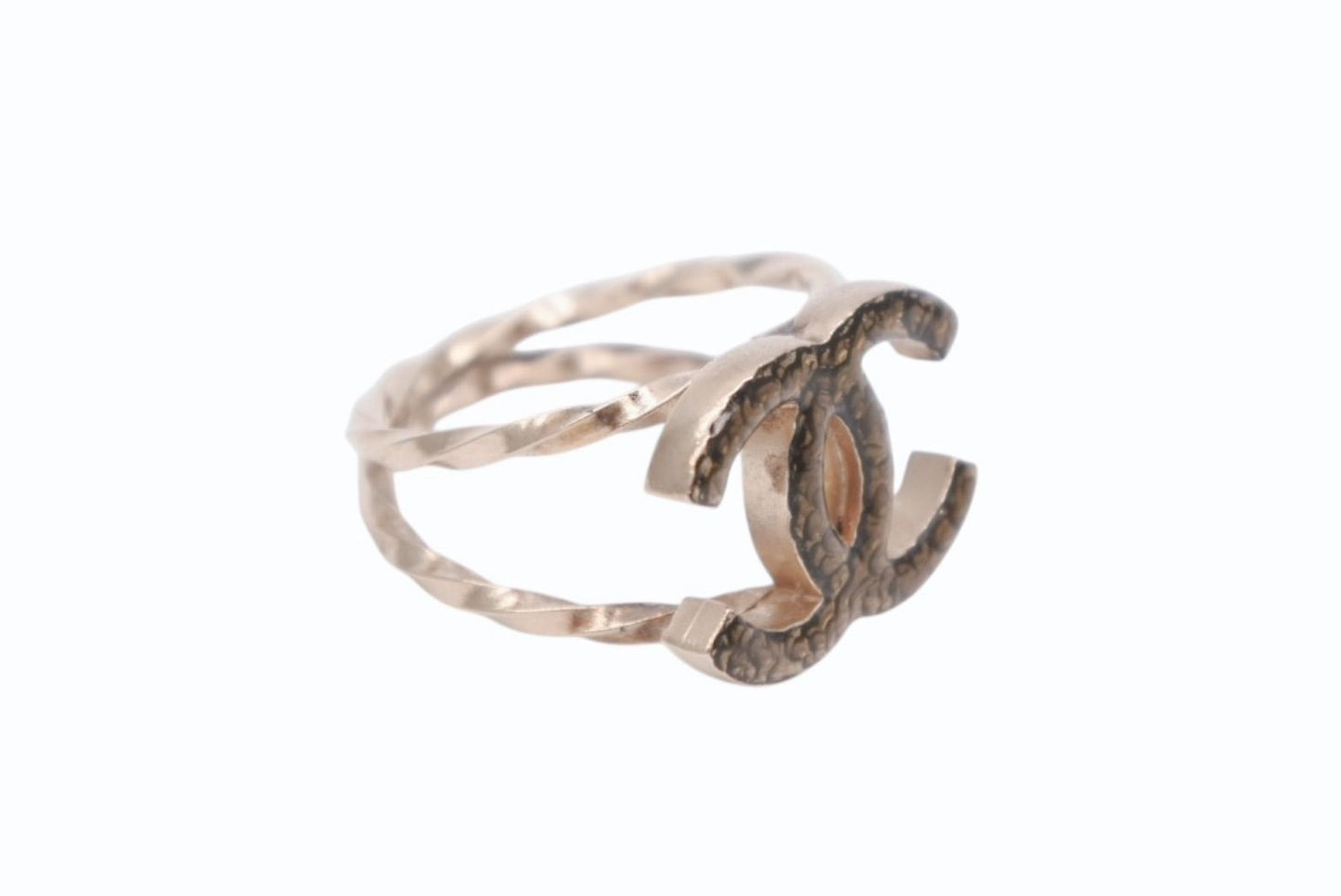 Chanel CC Logo Ring Gold — view 3