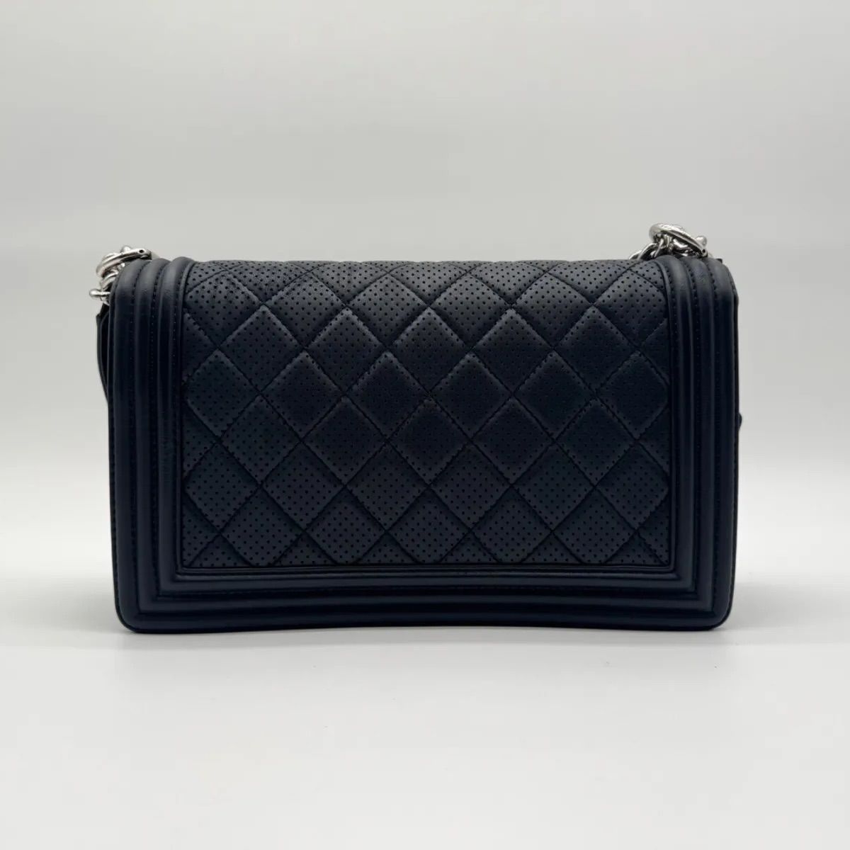 Chanel Shoulder Bag CC Logo Silver Leather Navy with Shield Chain — view 2