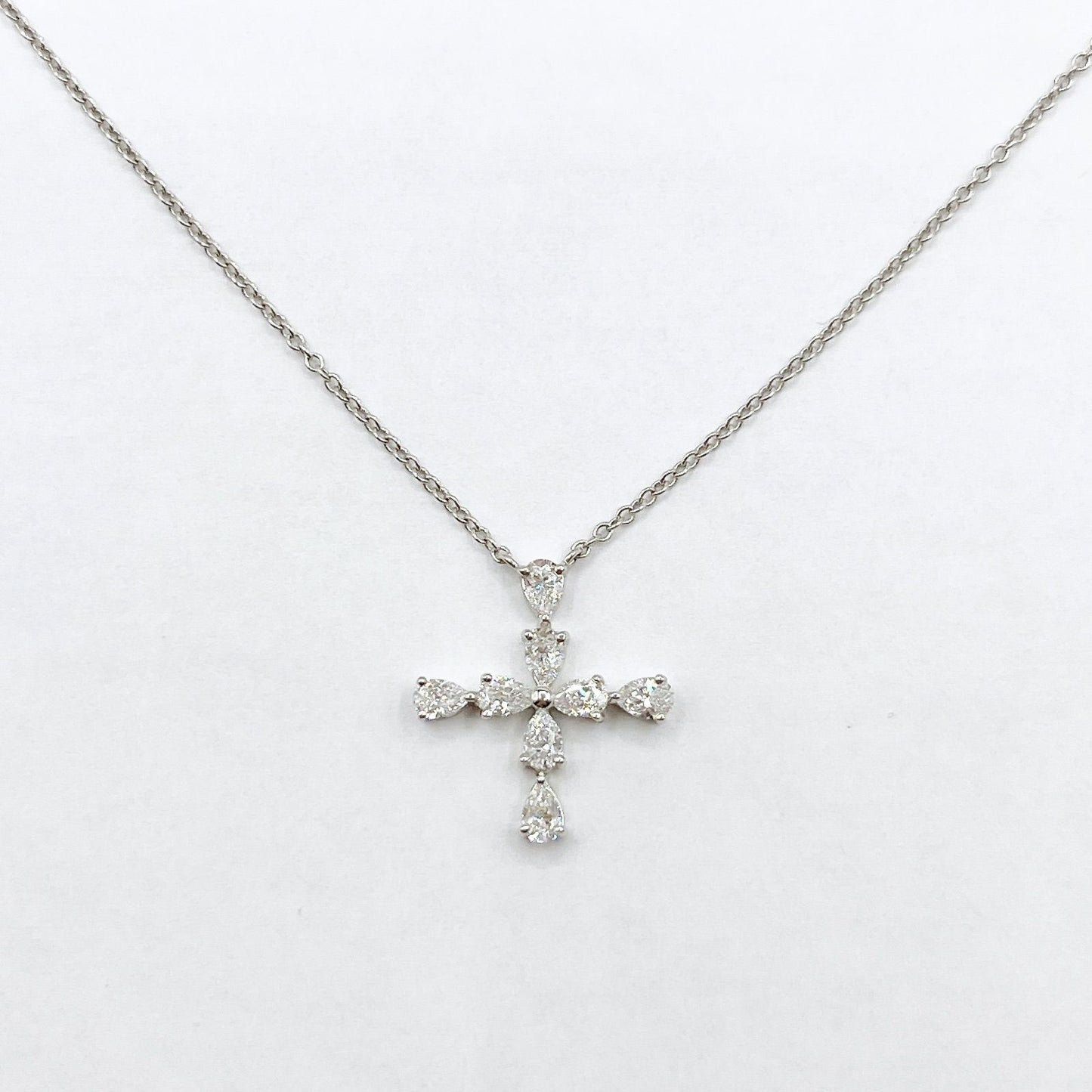 Harry Winston Symbols Diamond Platinum Necklace 42 cm — view 5