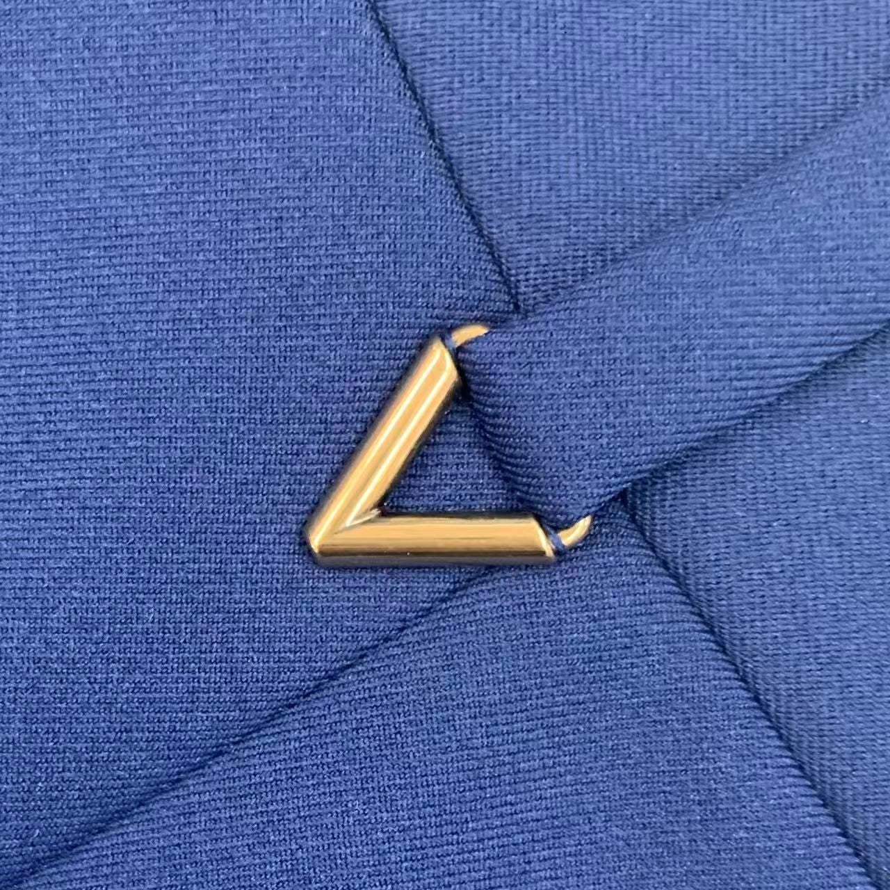 Louis Vuitton Shorts LV Logo Embroider Navy 36