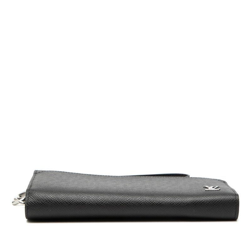 Louis Vuitton Taiga Zippy Dragonne Wallet Black Noir Leather