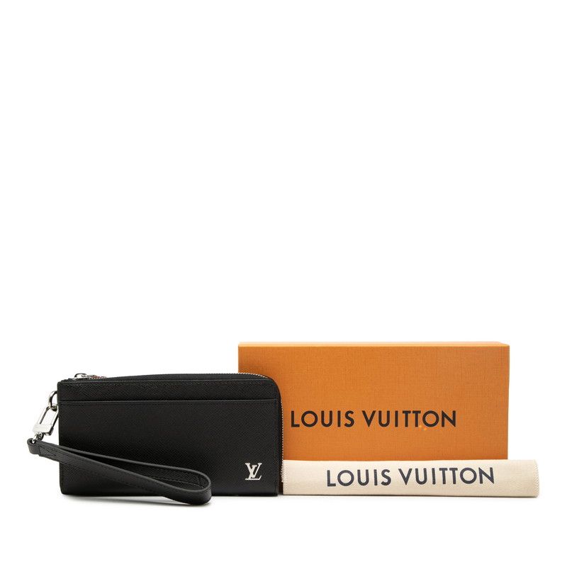 Louis Vuitton Taiga Zippy Dragonne Wallet Black Noir Leather