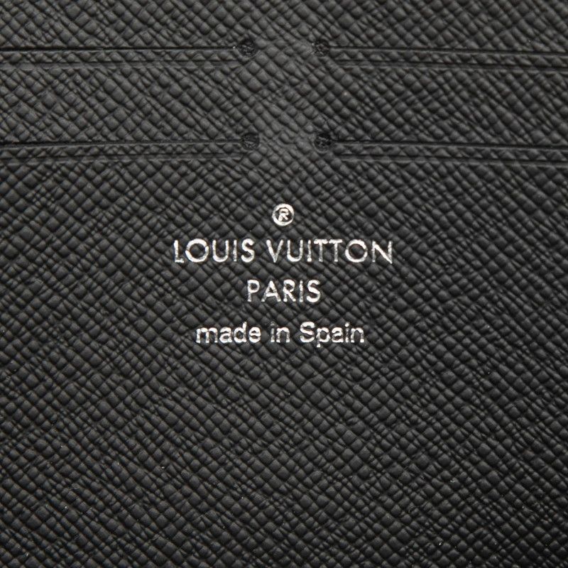 Louis Vuitton Taiga Zippy Dragonne Wallet Black Noir Leather