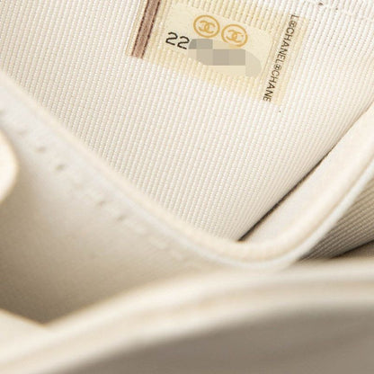 Chanel CC Logo Quilted Coin Purse White Caviar Leather