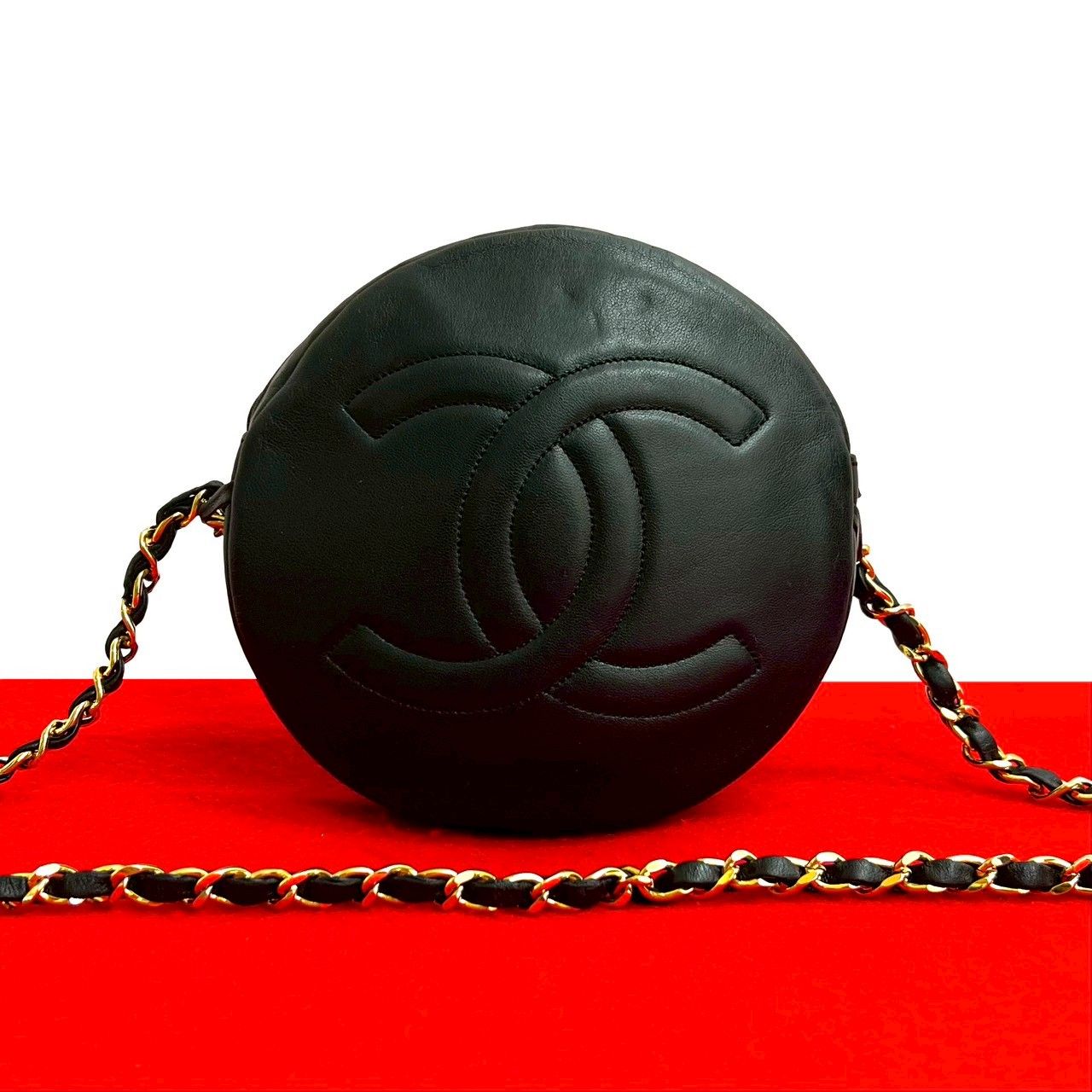 Chanel Quilted CC Logo Lambskin Leather Chain Shoulder Bag Pochette Black