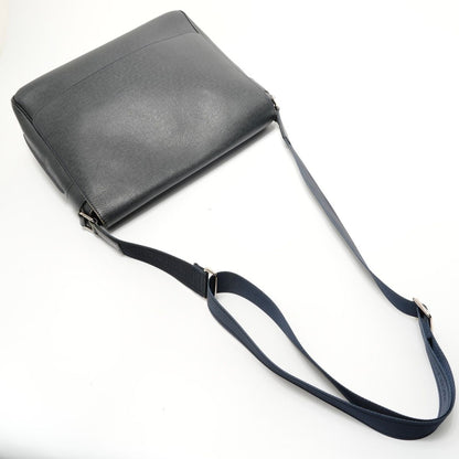 Louis Vuitton Shoulder Bag Taiga Roman MM