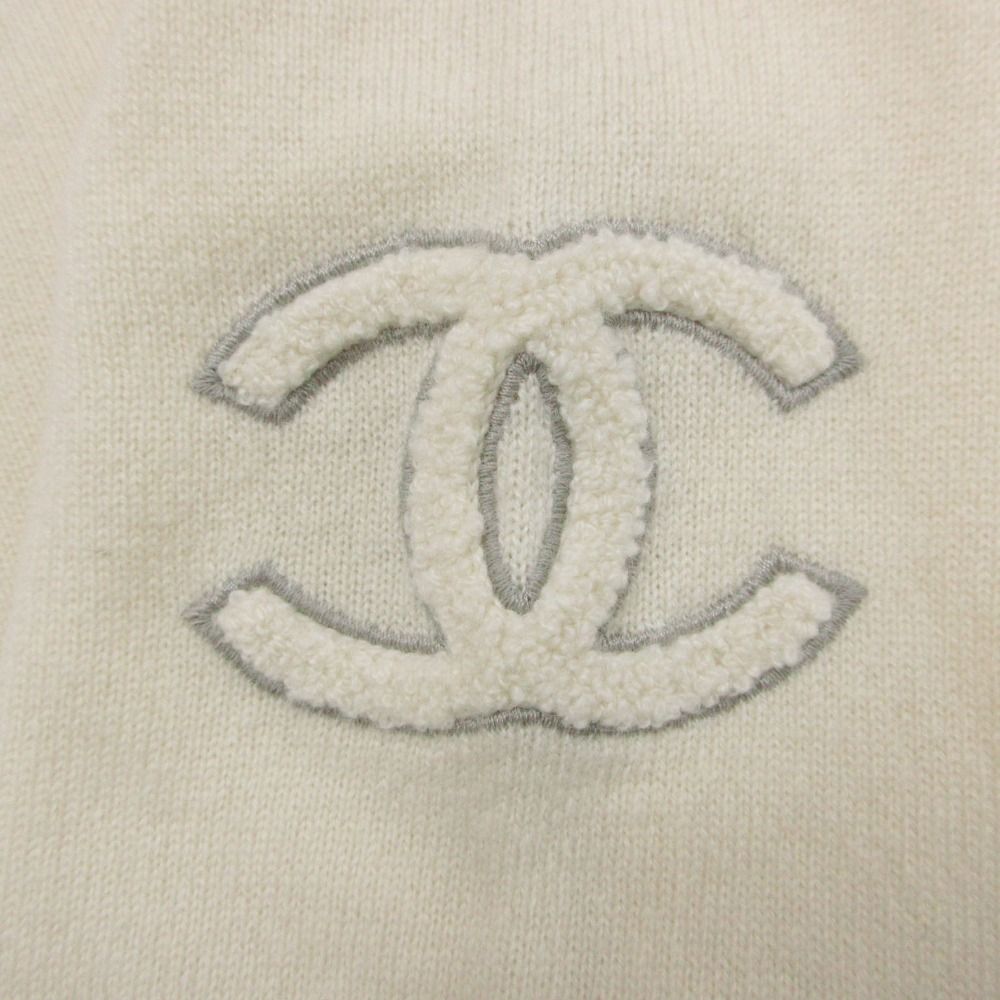 Chanel Knit Cashmere Terry Logo CC Arm Applique Pocket Top Long Sleeve Ivory