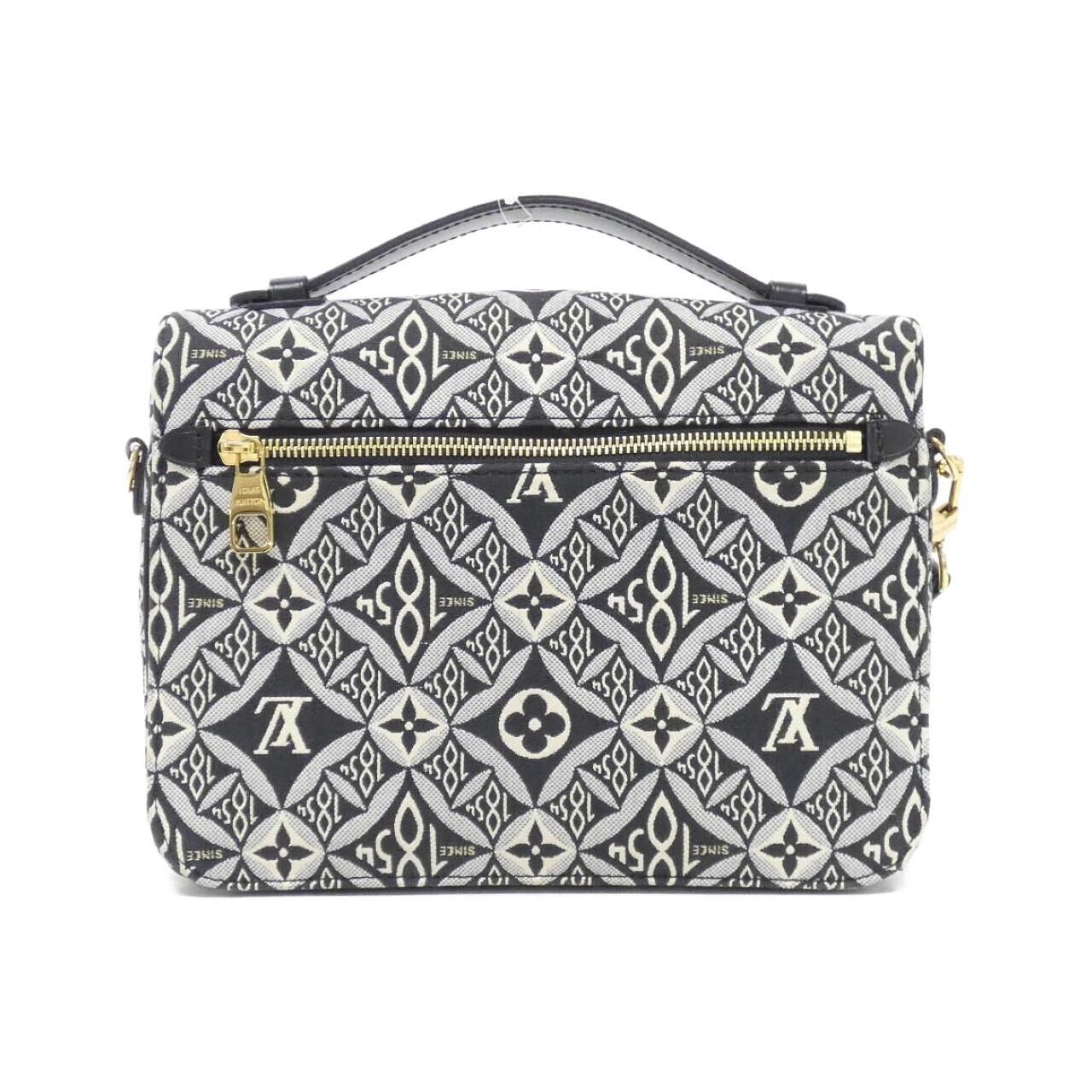 Louis Vuitton Pochette Metis Bag
