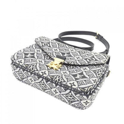 Louis Vuitton Pochette Metis Bag