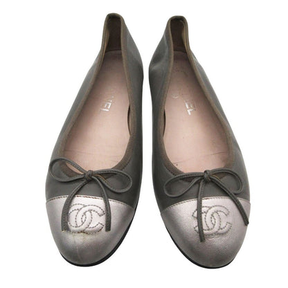 Chanel Ballet Shoes Leather CC Logo Flat Bicolor Gray