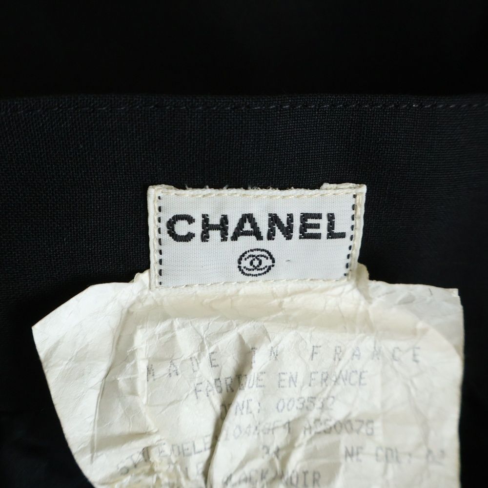 Chanel Gold Button Pleated Culottes Half Shorts Skirt Black