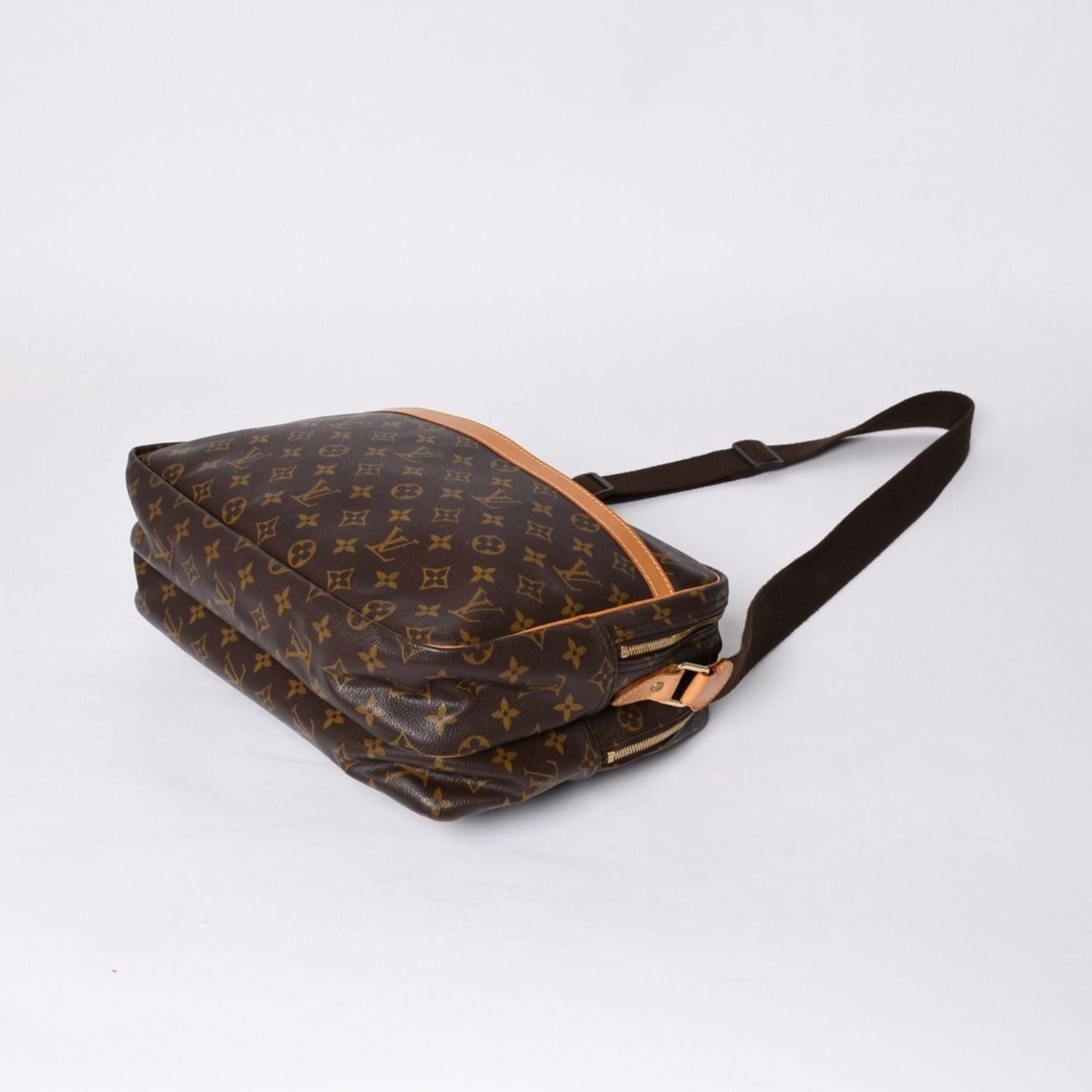 Louis Vuitton Shoulder Bag Reporter GM Monogram Brown Gold — view 6