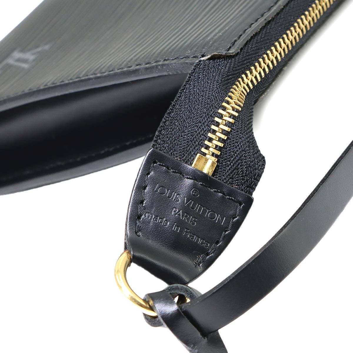 Louis Vuitton Epi Pochette Hand Bag Noir Gold