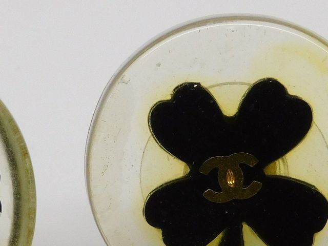 Chanel Plastic Earrings Clover — view 3