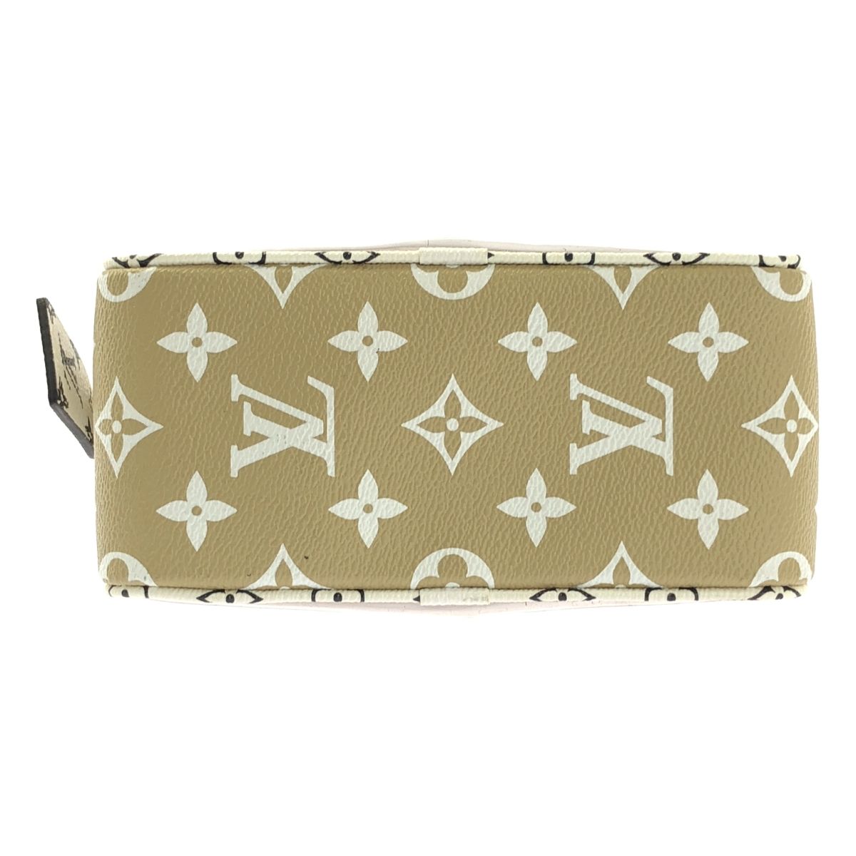 Louis Vuitton Monogram Giant Beach Pouch Shoulder Bag Khaki Beige