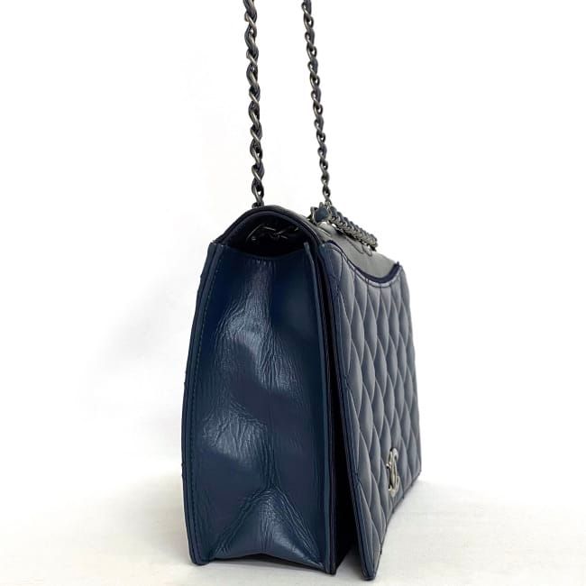 Chanel Chain Shoulder Bag Navy Black Silver Quilted
