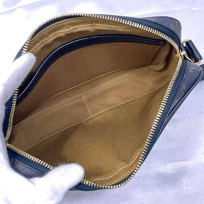 Celine Shoulder Bag Messenger Black Triomphe