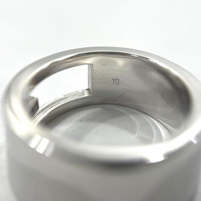 Gucci Cut Ring Silver