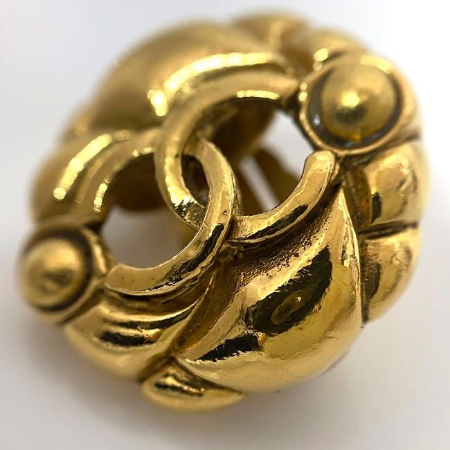 Chanel Earrings Gold CC Logo Vintage 2 3