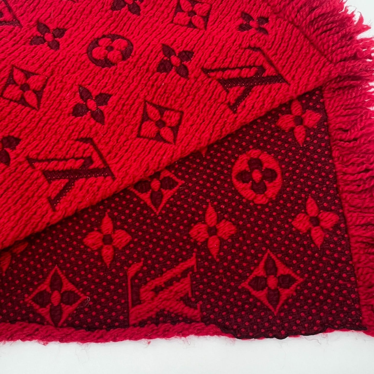 Louis Vuitton Echarpe Logo Mania Scarf Tag — view 7