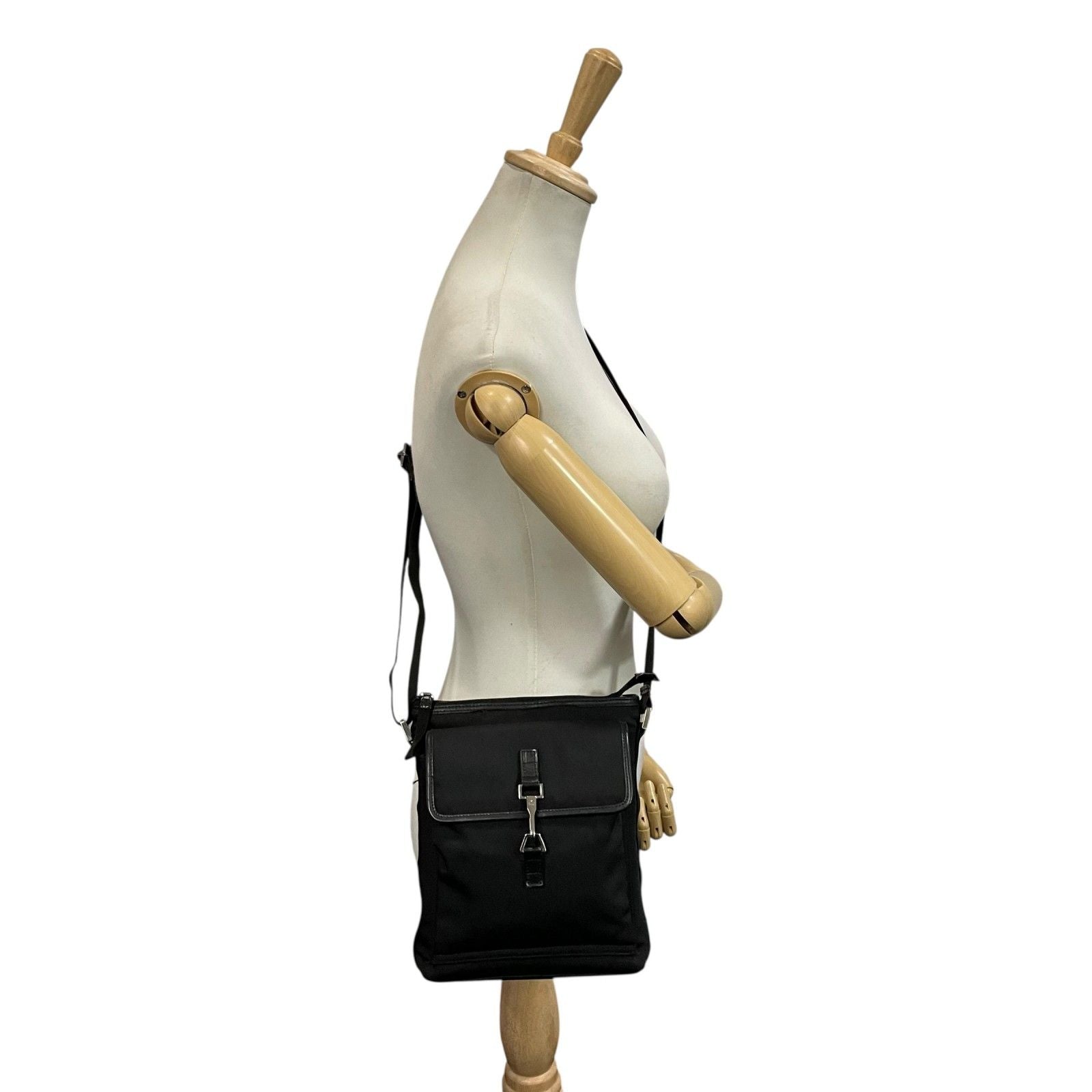 Gucci Horsebit Nylon Leather Shoulder Bag Black Silver Crossbody K2
