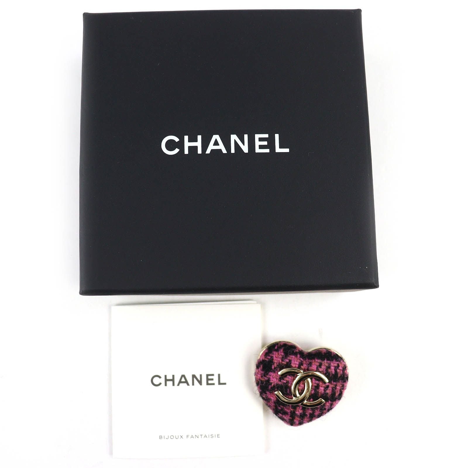 Chanel CC Logo Heart Brooch