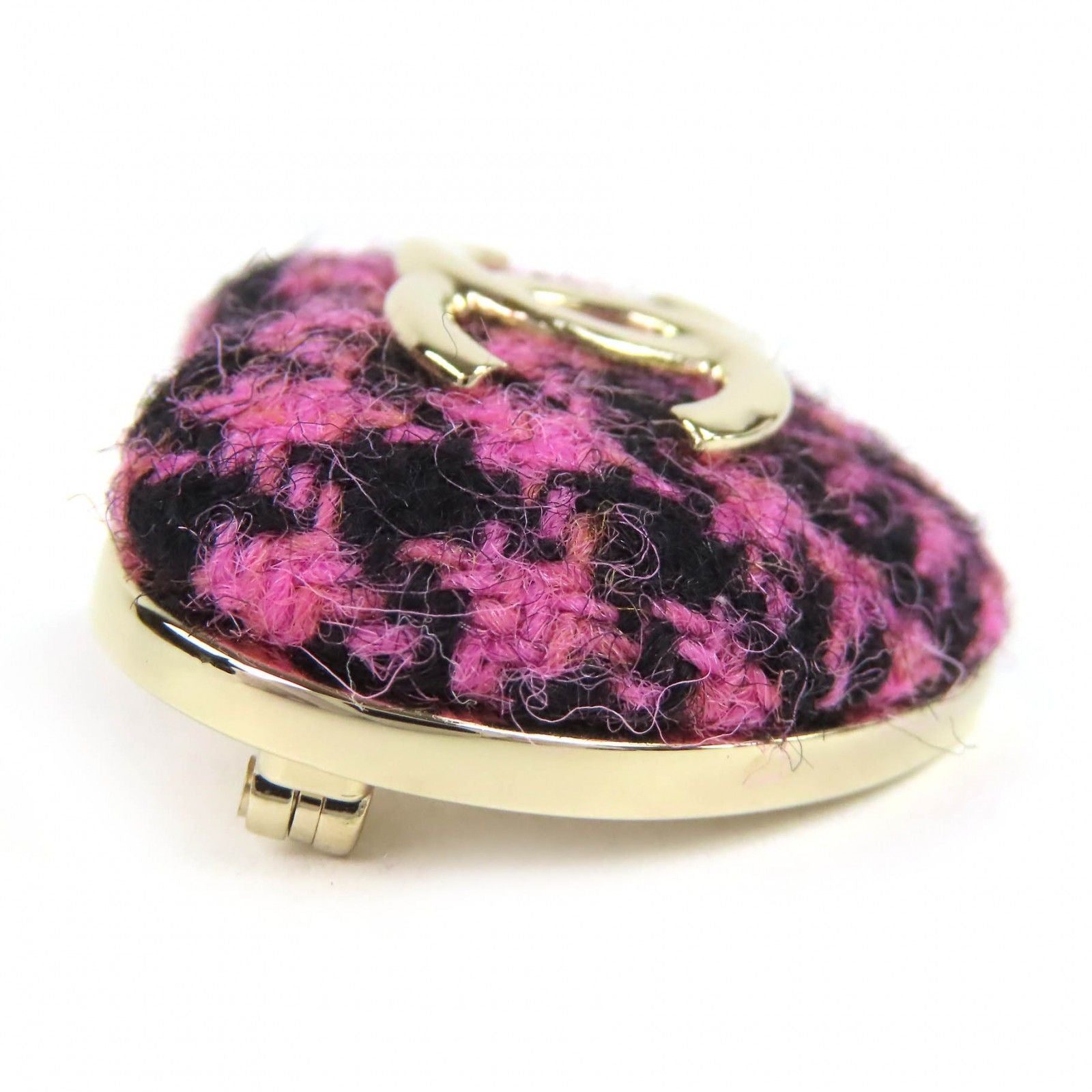 Chanel CC Logo Heart Brooch