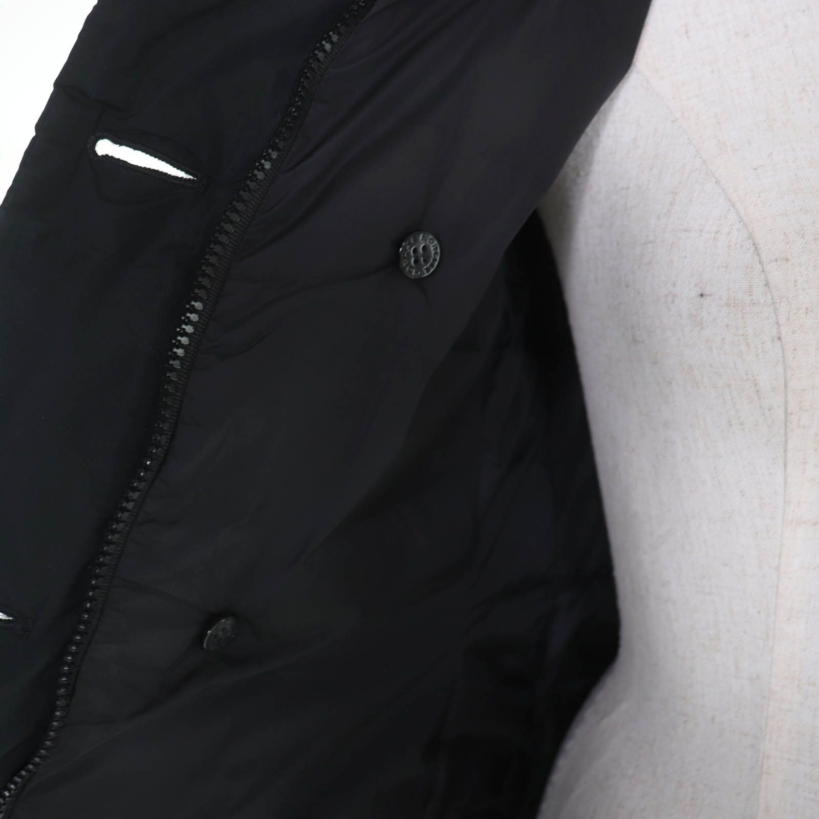 Moncler Garbet Logo Button Hooded Zip Up Jacket Coat Down Black 00