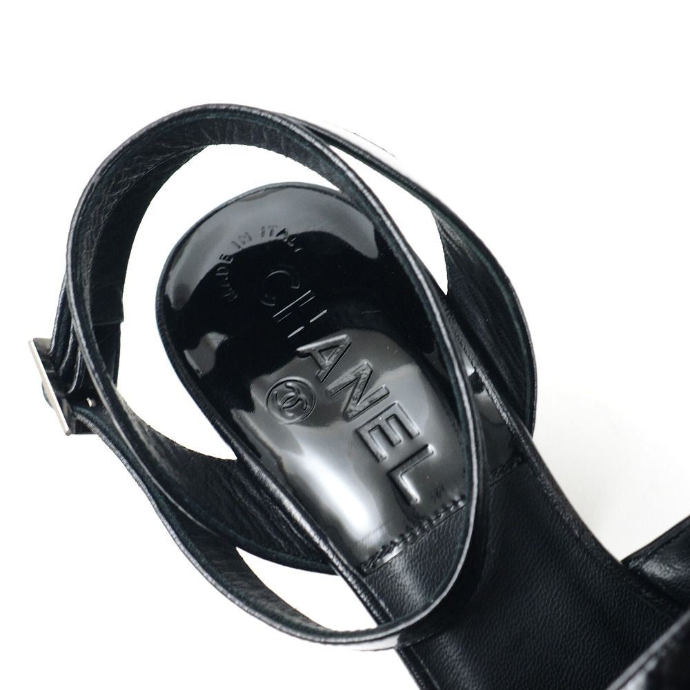 Chanel Sandals 35c 07c CC Logo CC Enamel Ankle Strap — view 6