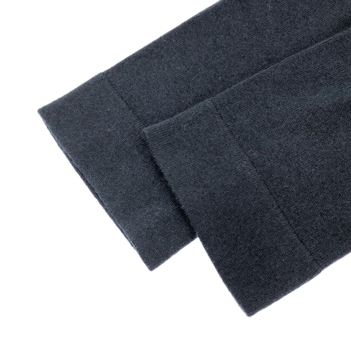 Louis Vuitton V-neck Cashmere Knit Sweater MM w Navy
