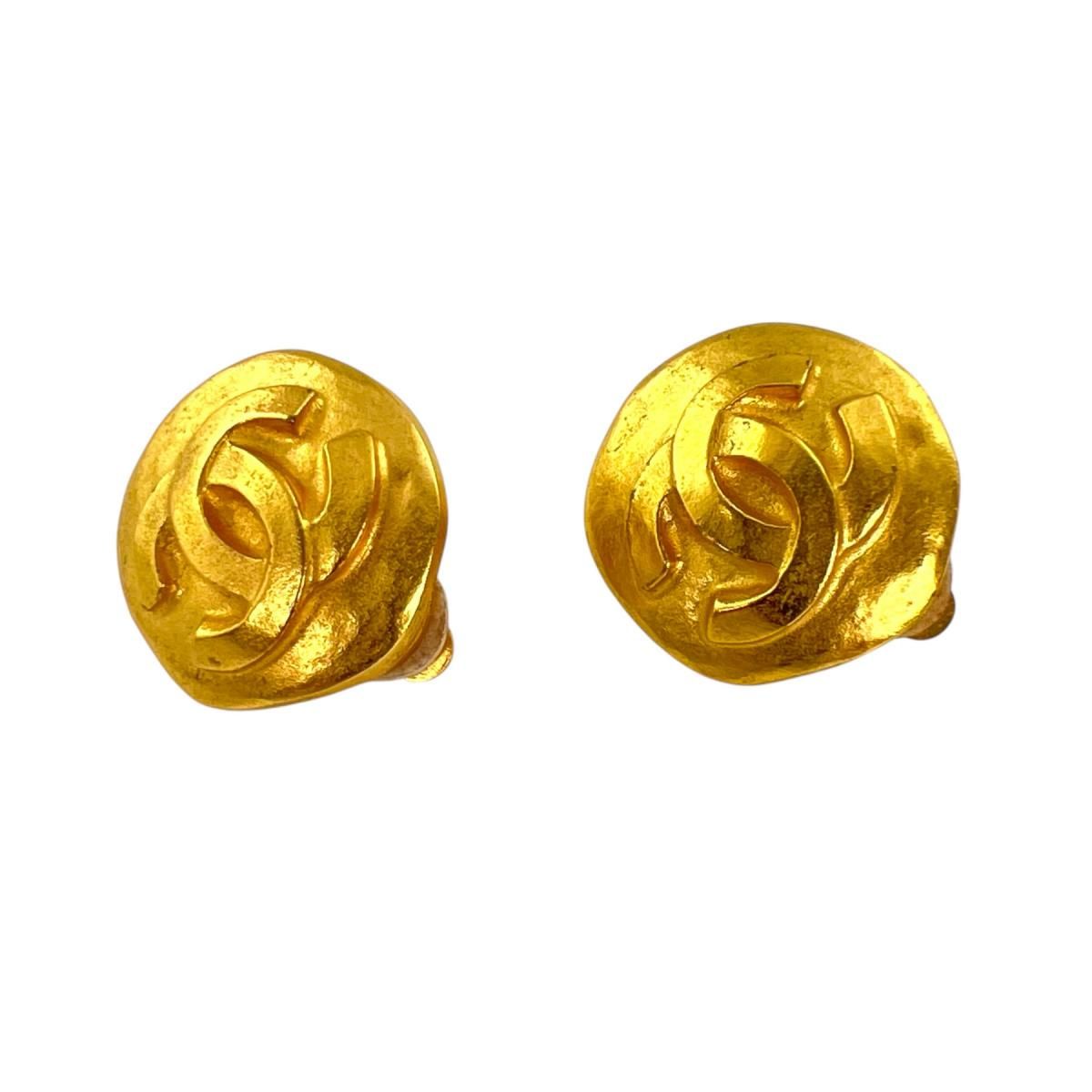 Chanel Turnlock Round Earrings CC Logo Gold