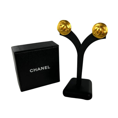 Chanel Turnlock Round Earrings CC Logo Gold — view 2
