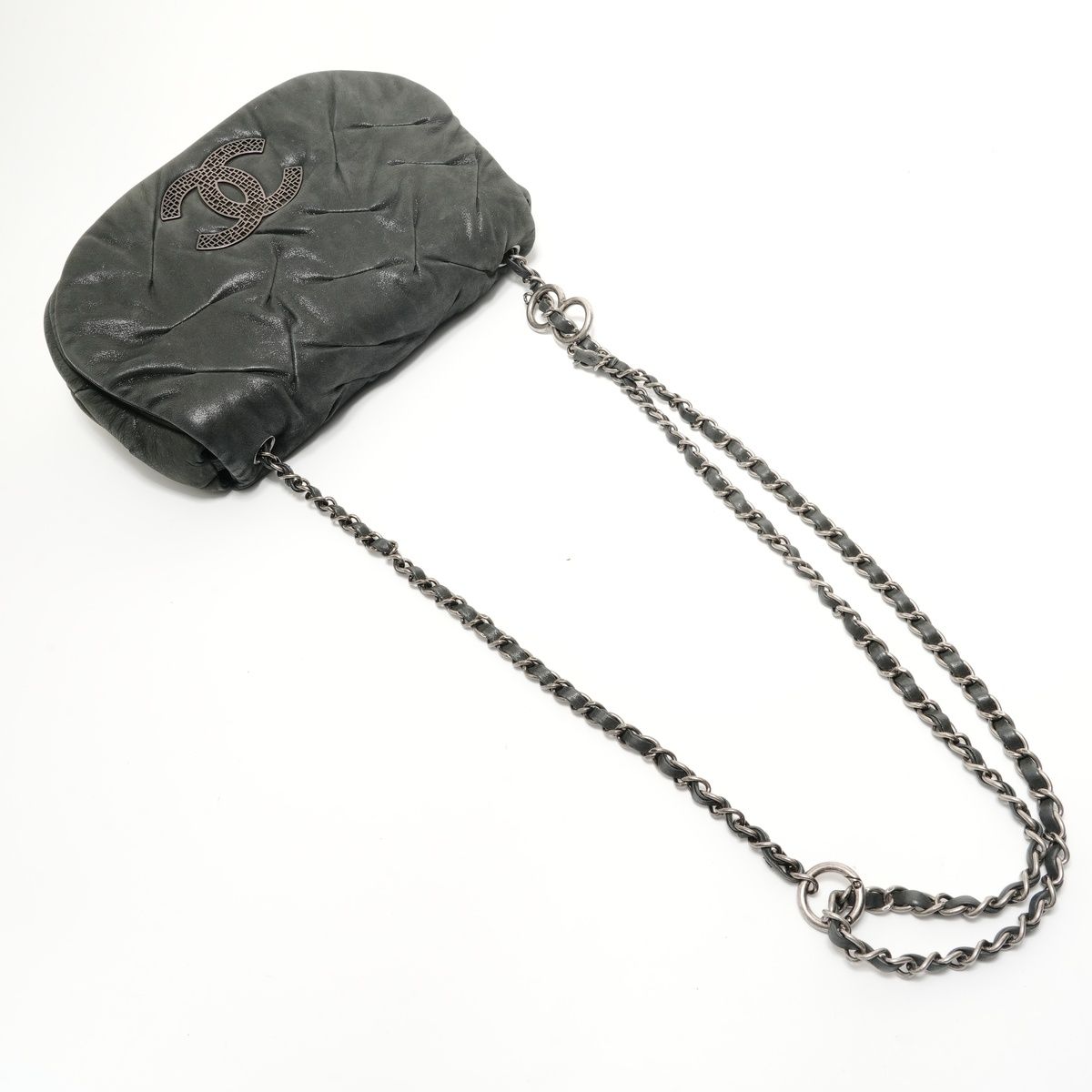 Chanel Shoulder Bag CC Logo — view 8