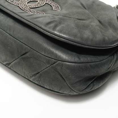 Chanel Shoulder Bag CC Logo — view 6