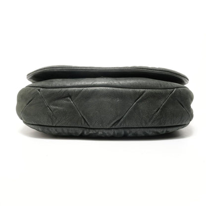Chanel Shoulder Bag CC Logo — view 7