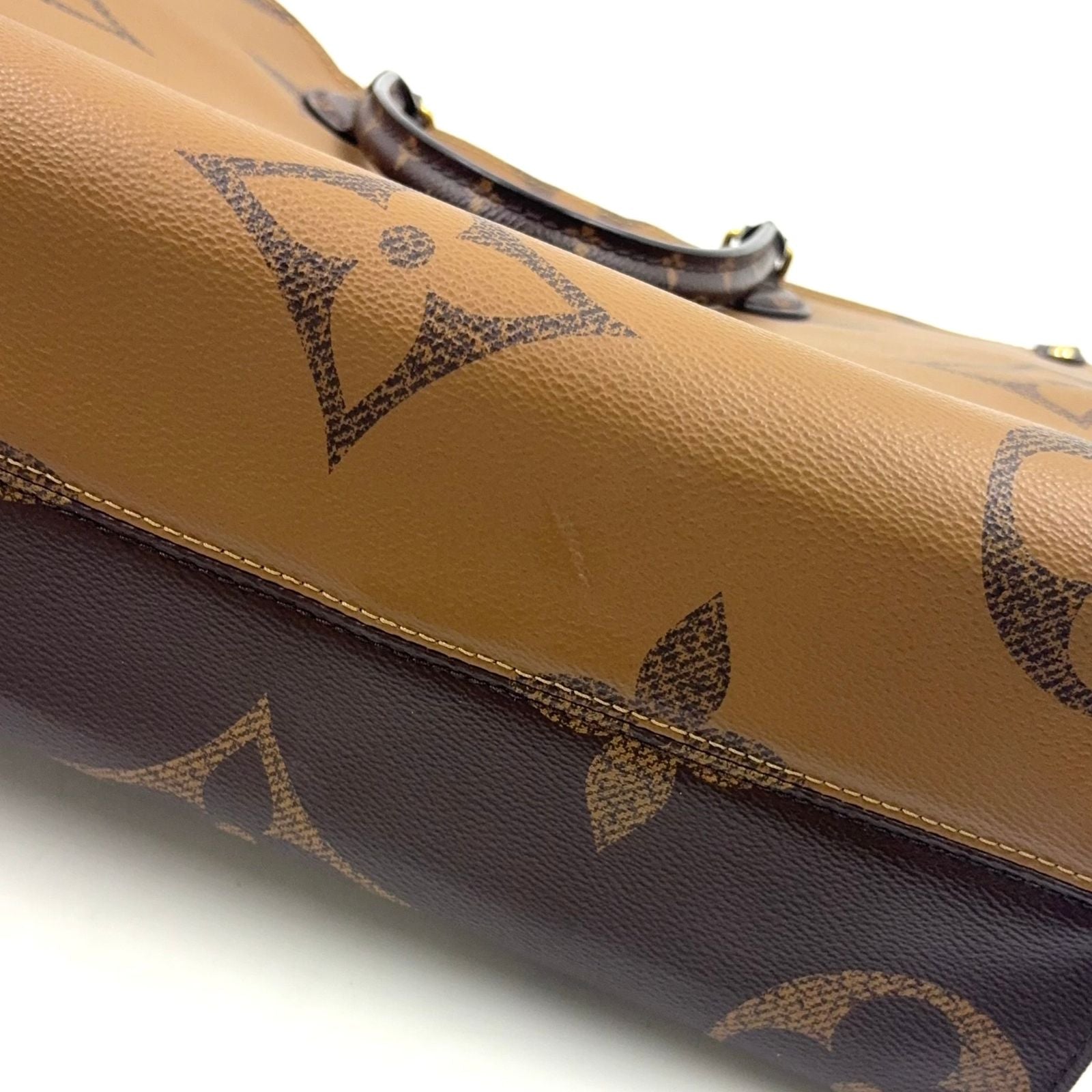 Louis Vuitton On The Go MM Monogram Giant Reverse Leather Brown Beige Tote Gold — view 8