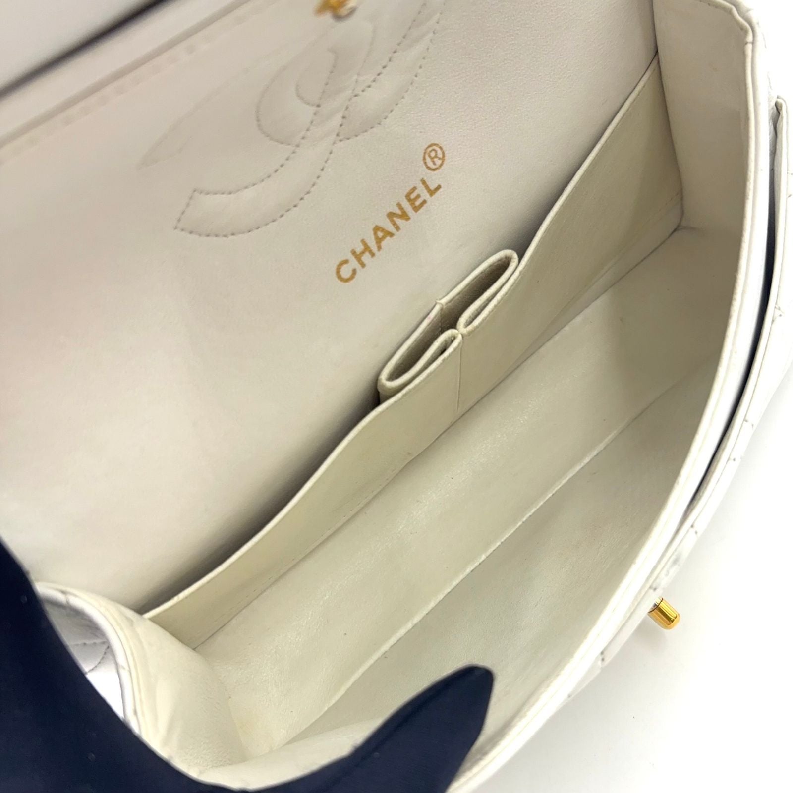 Chanel Double Flap Quilted Unknown Lambskin White Chain Shoulder Bag Gold — view 3