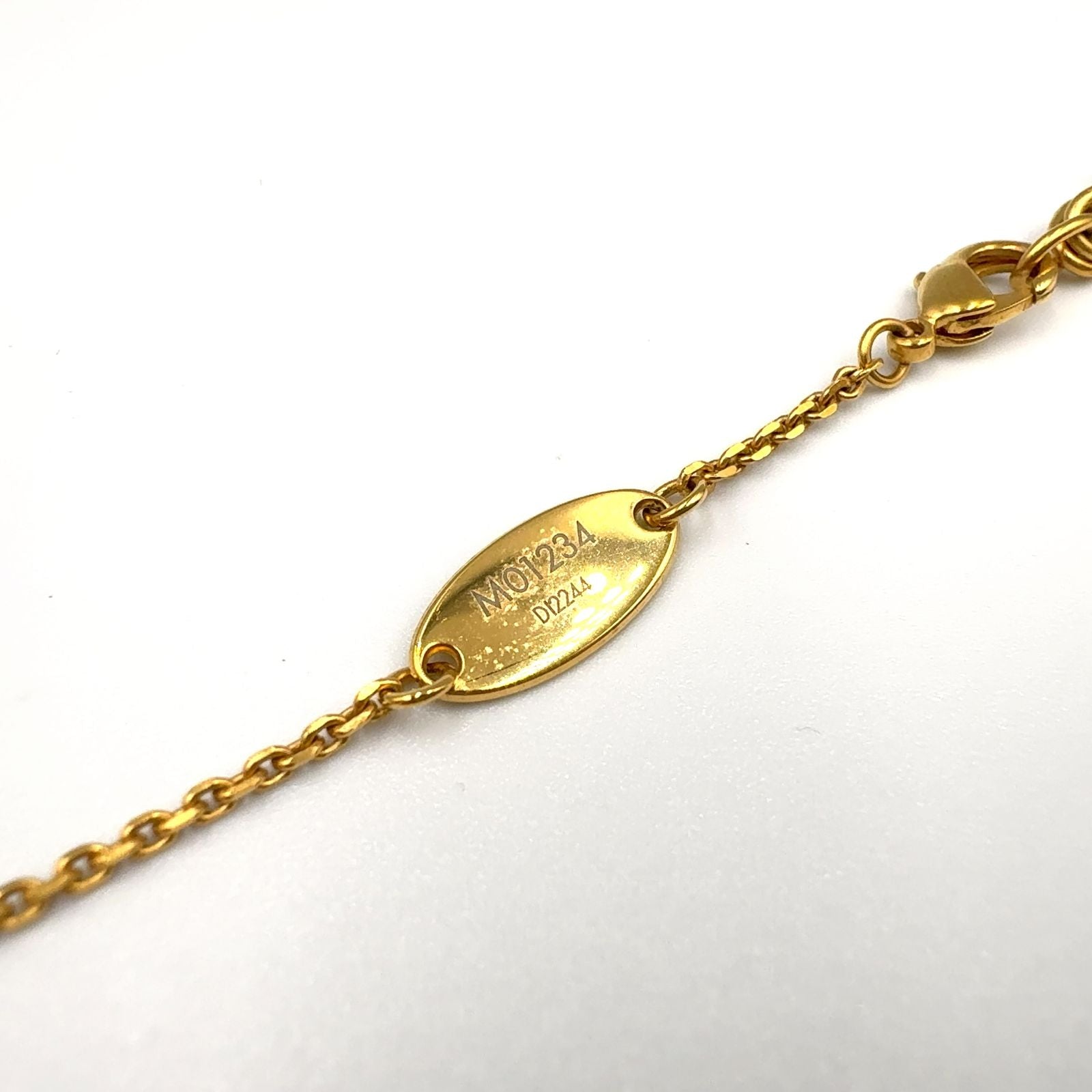 Louis Vuitton LV Flower Lambskin Gold Plated Necklace — view 5