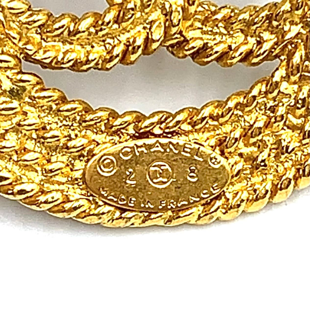 Chanel CC Logo Circle Gold Plated Brooch 28 — view 3