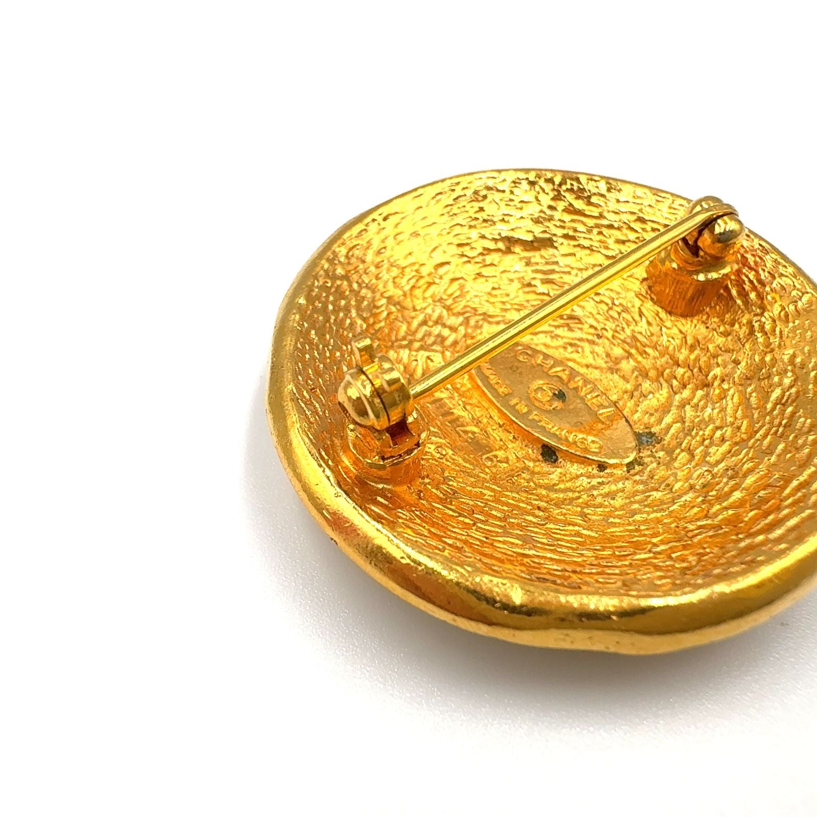 Chanel 31 Rue Cambon Gold Plated Brooch — view 4