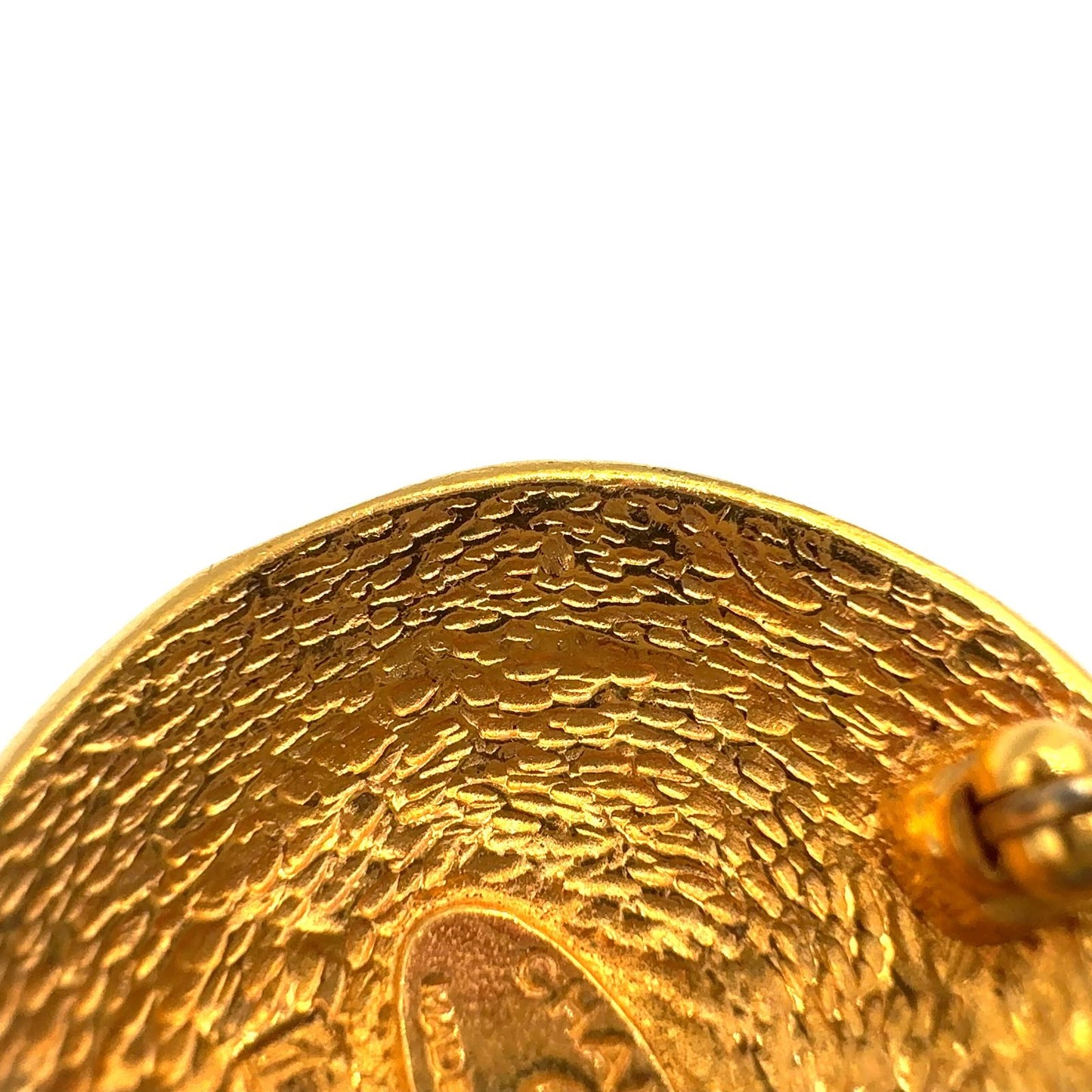 Chanel 31 Rue Cambon Gold Plated Brooch — view 7