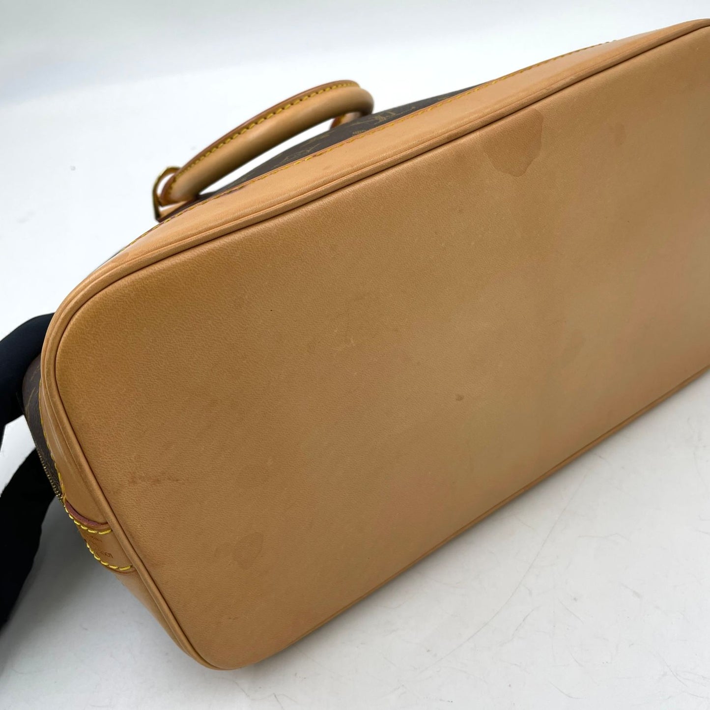 Louis Vuitton Alma PM Monogram Leather Brown Light Handbag Gold — view 9