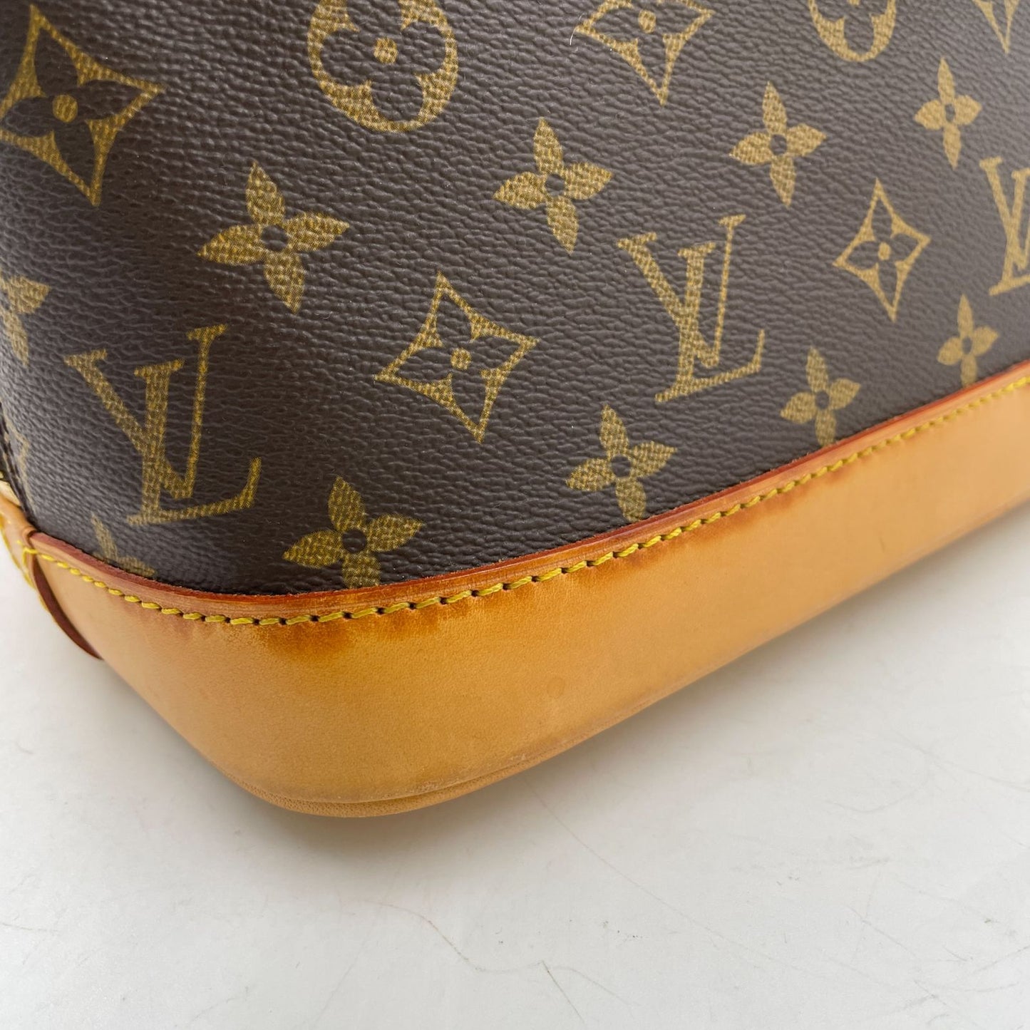 Louis Vuitton Alma PM Monogram Leather Brown Light Handbag Gold — view 7