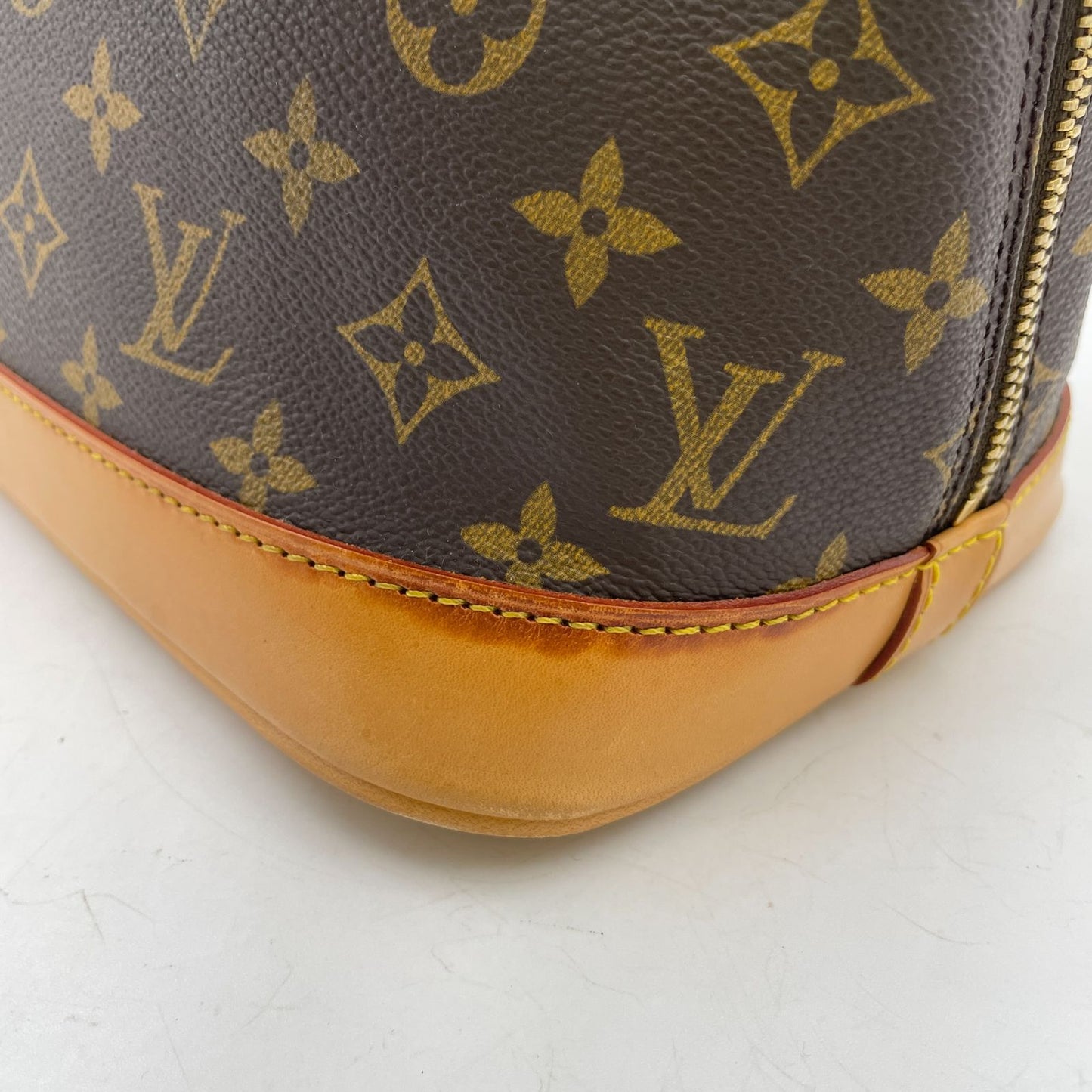 Louis Vuitton Alma PM Monogram Leather Brown Light Handbag Gold — view 6