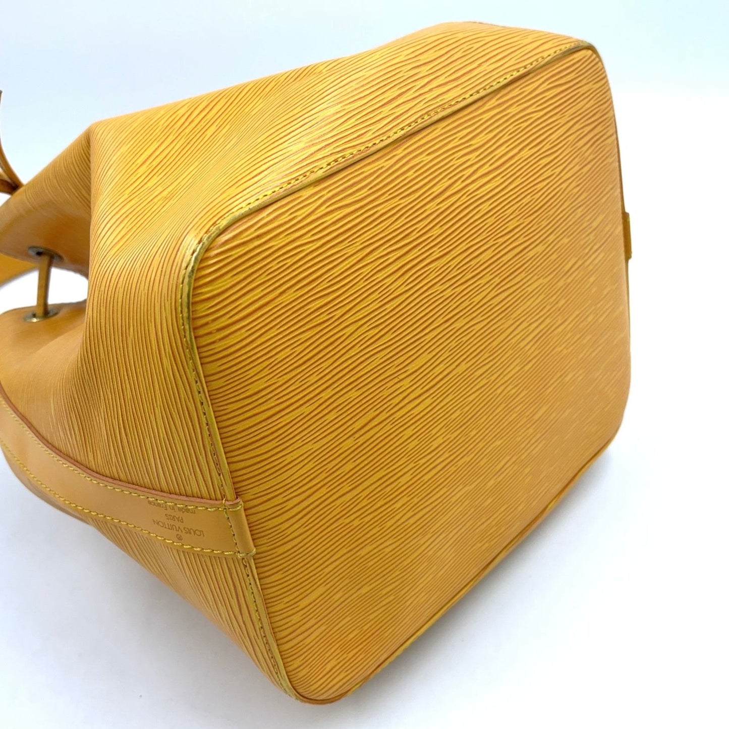 Louis Vuitton Petit Noe Epi Tassili Yellow Leather Shoulder Bag Gold — view 5