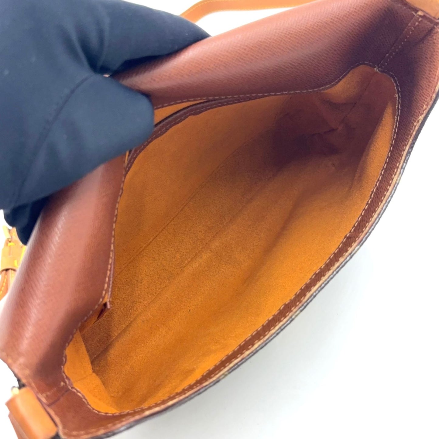 Louis Vuitton Musette Tango Short Strap Monogram Leather Brown Shoulder Bag Gold — view 3