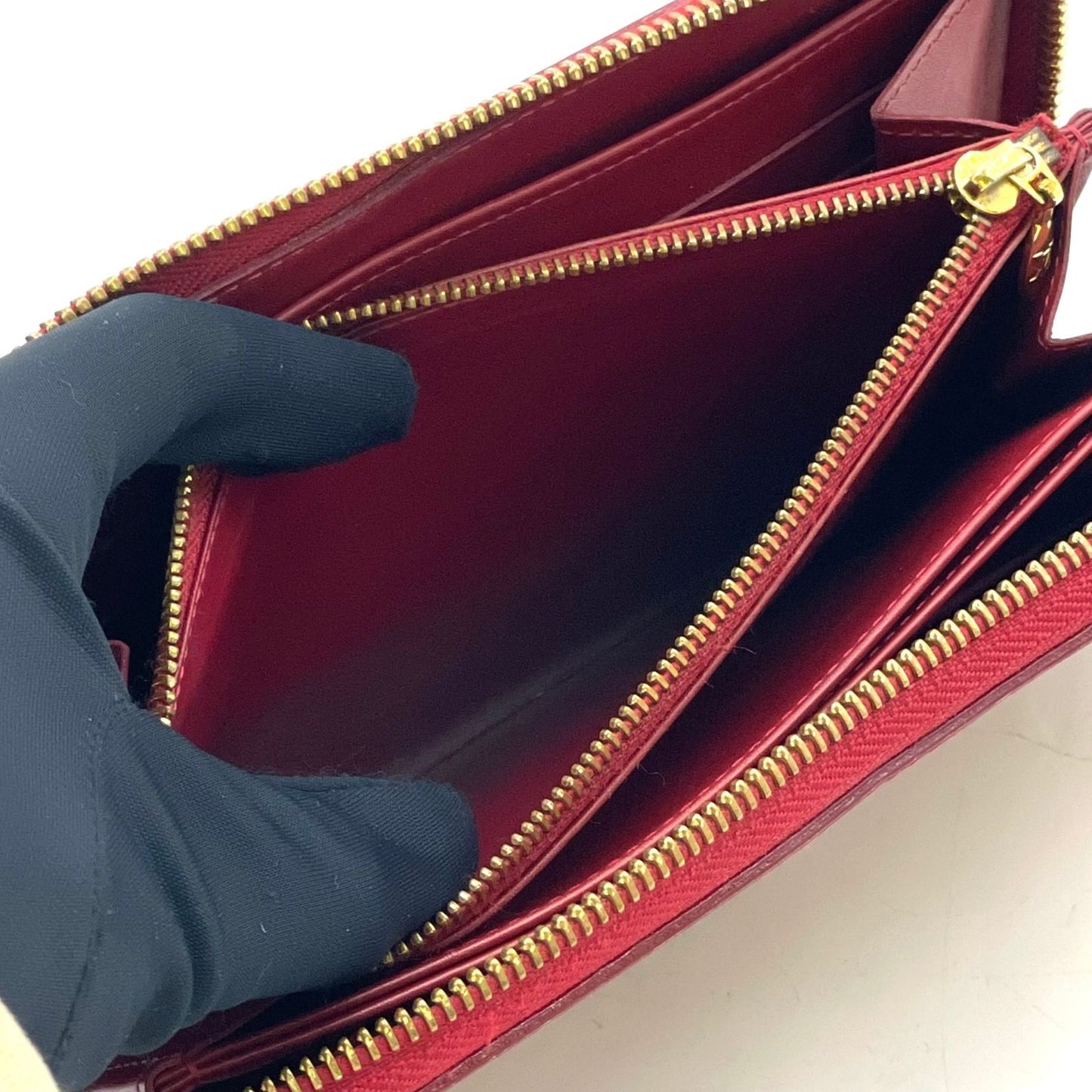 Louis Vuitton Zippy Wallet Monogram Vernis Pomme D'amour Leather Red Round Gold — view 6