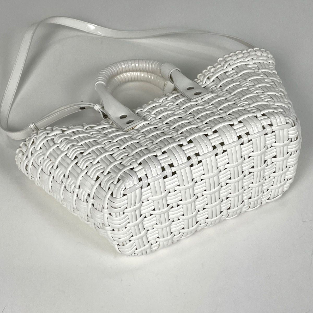 Balenciaga Bistro Basket XS 2-Way Enamel Handbag Patent Leather White — view 2
